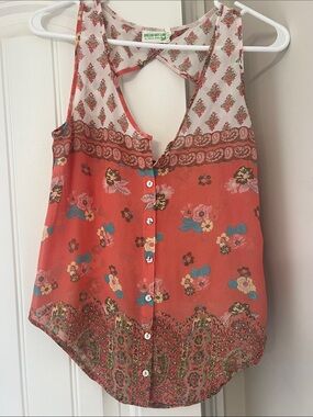 Size medium women’s top